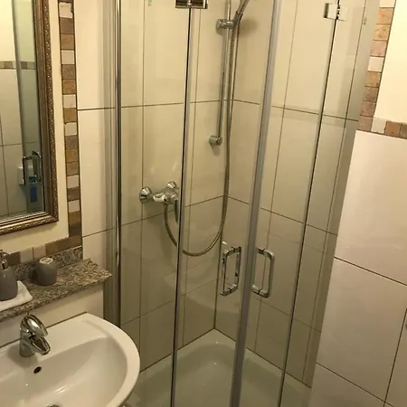 林登霍夫兰德酒店 招待所 3*