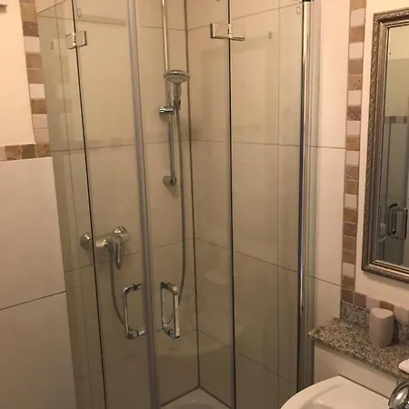 林登霍夫兰德酒店 招待所 3*